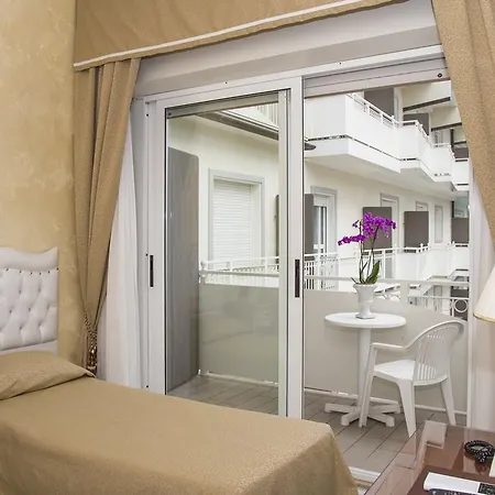 Miramare Hotel 4*
